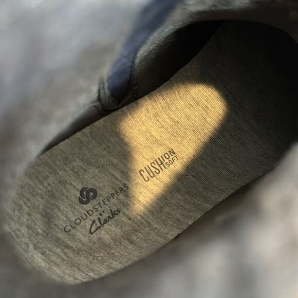 Clarks Cloudsteppers Step Glow Rose Faux Fur Ankle Boots Size 5.5 - Picture 8 of 10